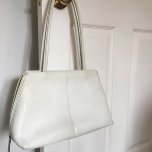 Preston and York classic shoulder bag